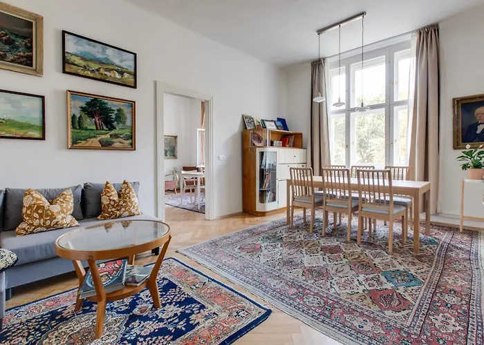 Prague Heart Of Old Town Comfy Home 2Bdr 2Bath