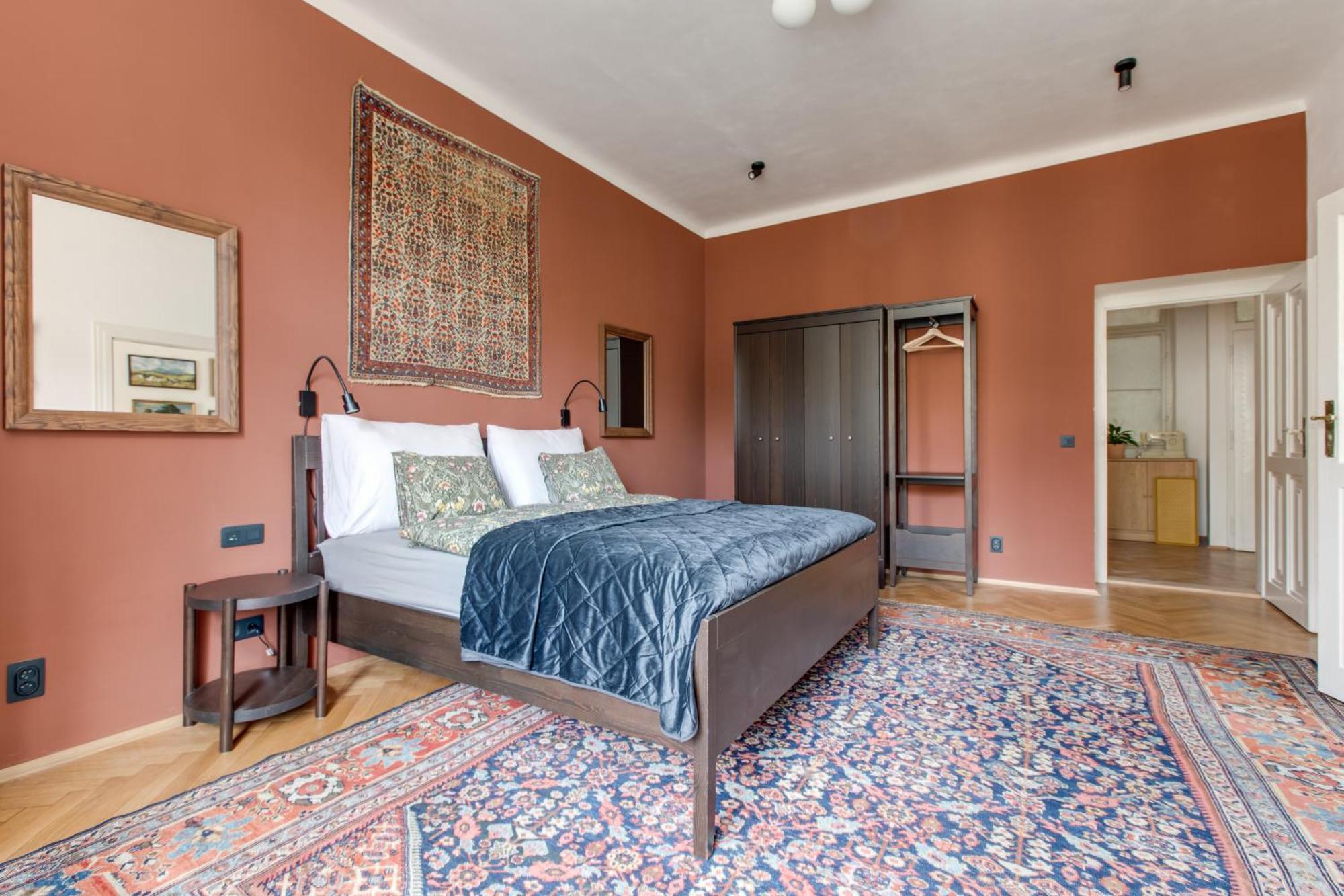 Heart Of Old Town Comfy 2bdr 2bath Apartment