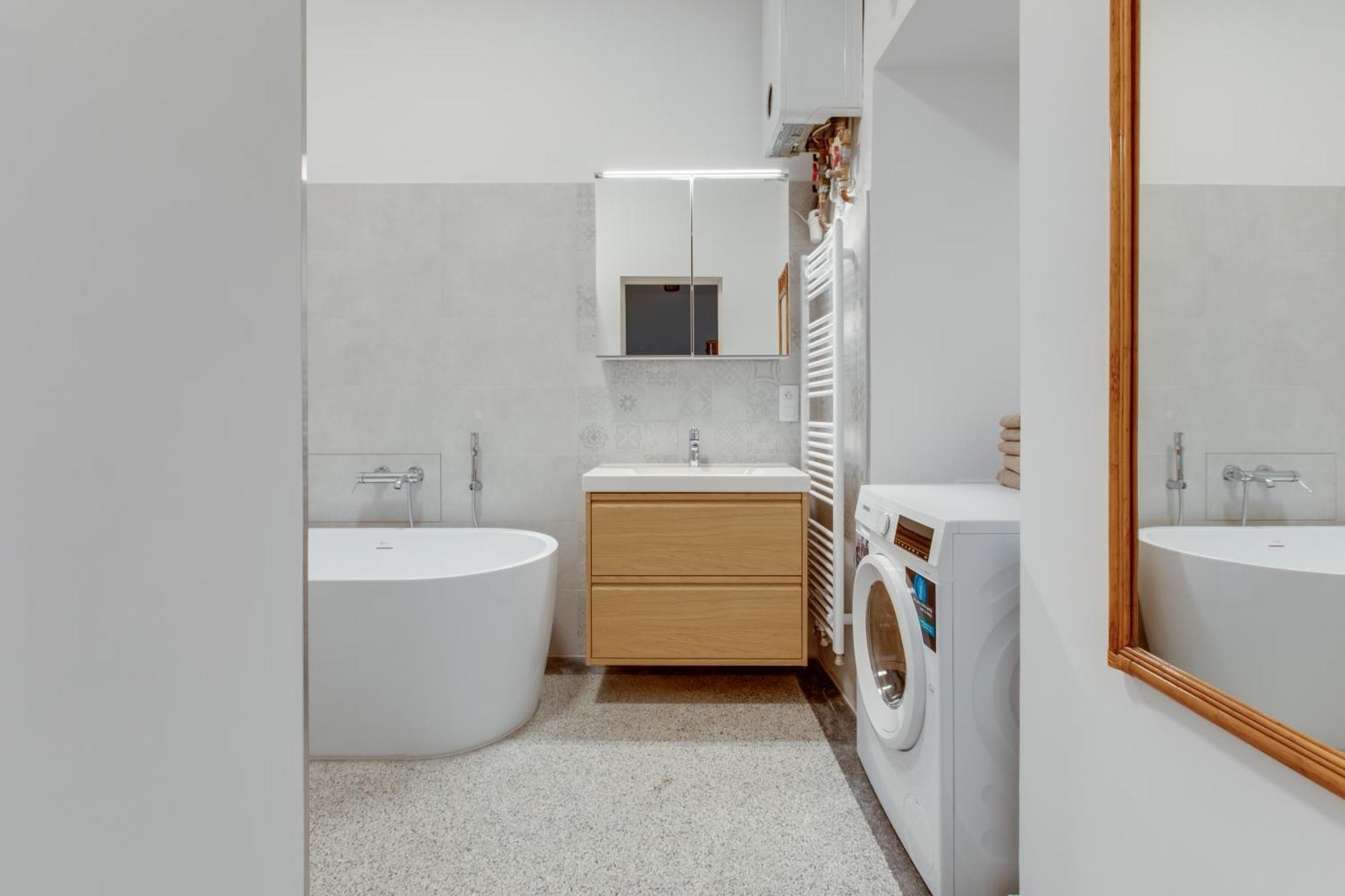 Apartment Heart Of Old Town Comfy 2bdr 2bath *