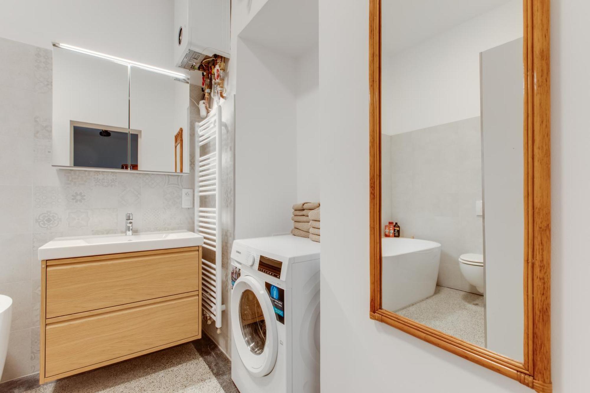 Apartment Heart Of Old Town Comfy 2bdr 2bath Prague