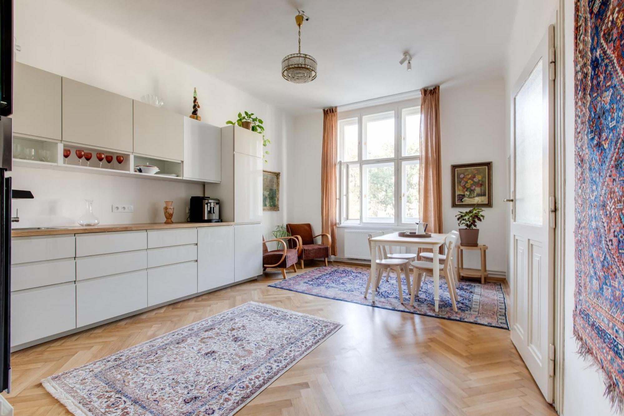 Apartment Heart Of Old Town Comfy 2bdr 2bath