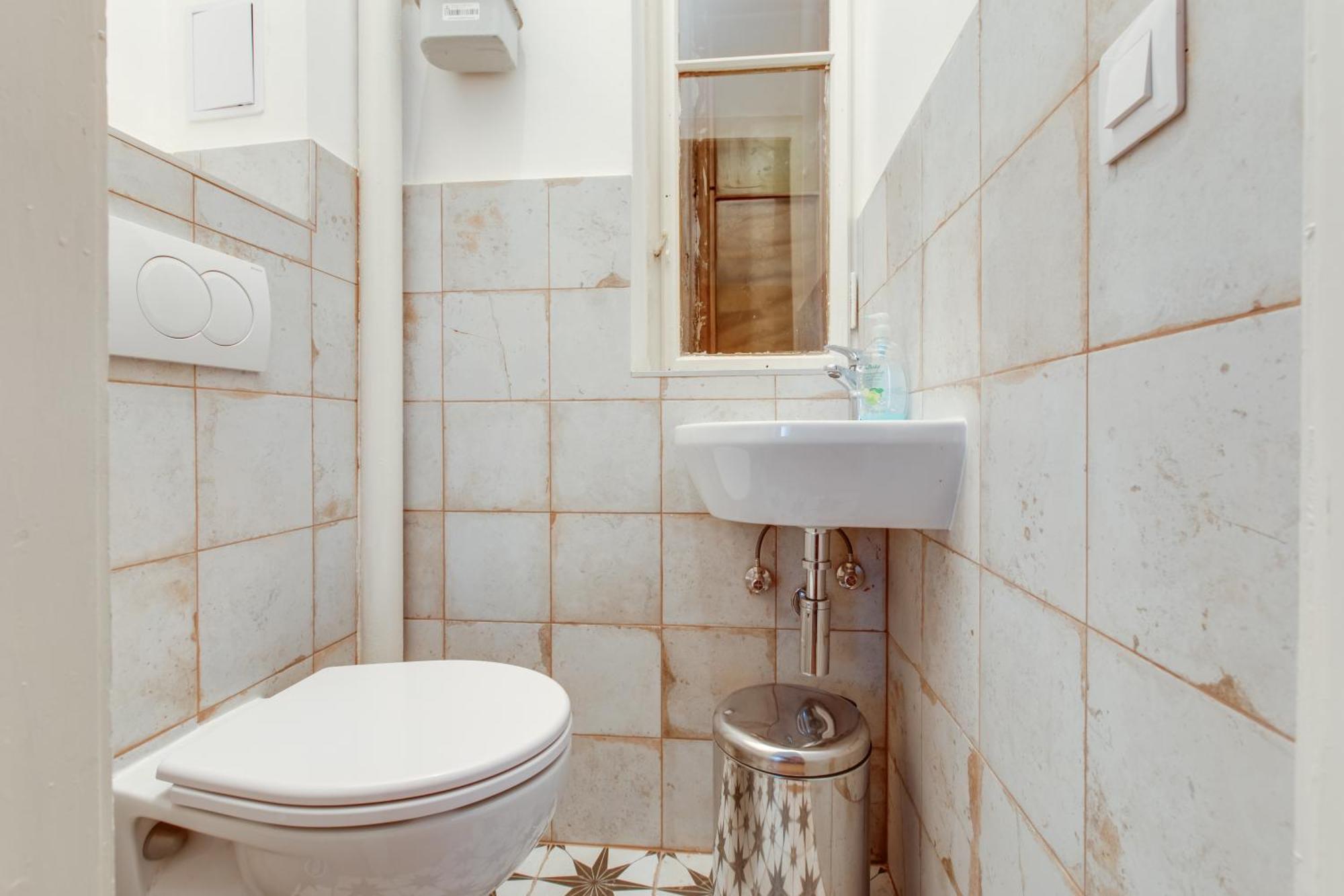 Heart Of Old Town Comfy 2bdr 2bath
