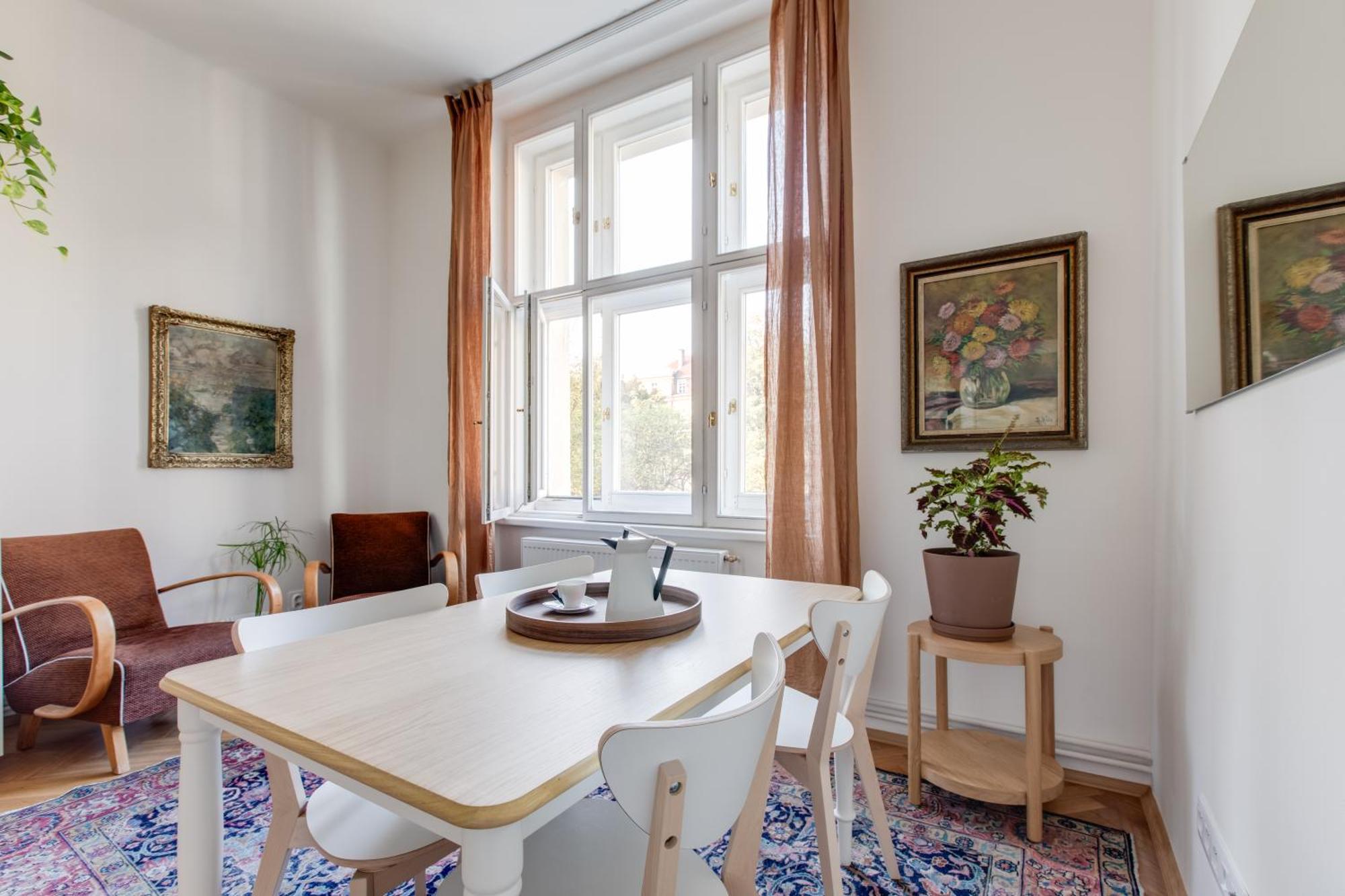 Heart Of Old Town Comfy 2bdr 2bath *